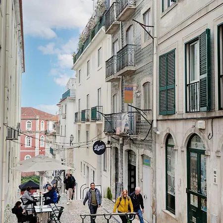 Cozy Loft In Historic Chiado *
