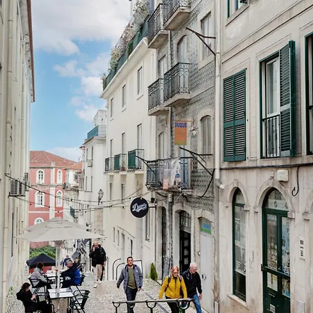 Cozy Loft In Historic Chiado
